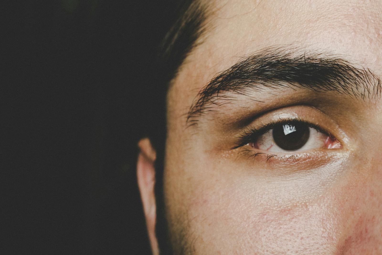 Eyebrow Transplant in Turkey